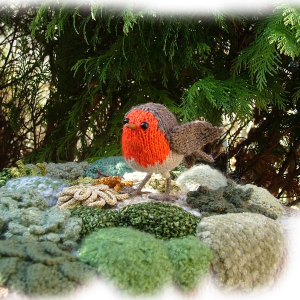 ROBIN REDBREAST toy Christmas knitting pattern by G Manvell PDF by email 