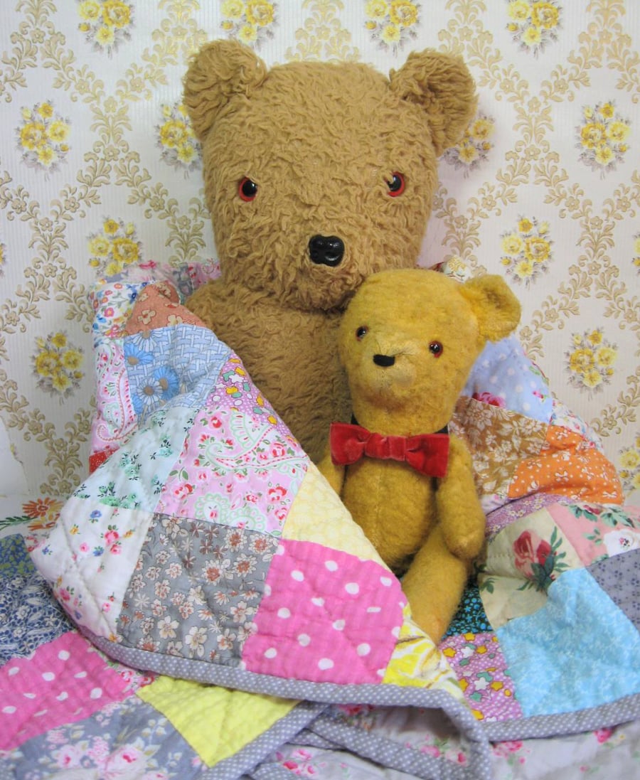 Custom-made "Miss Olive" baby quilt