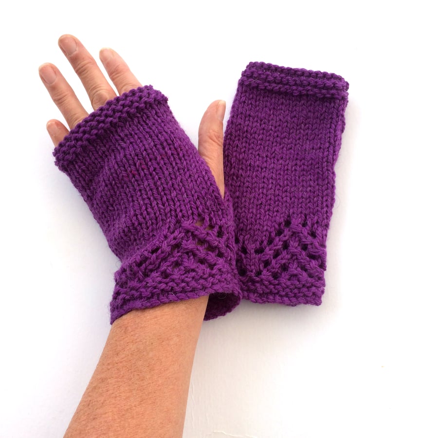 Purple Lace fingerless gloves