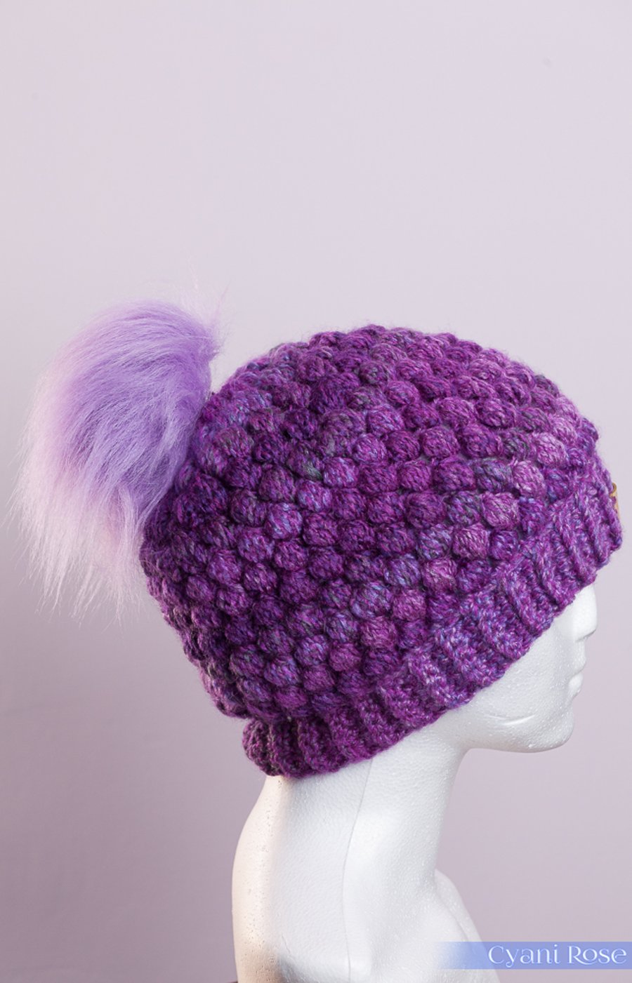Hat hand made crochet puff stitch with handmade faux fur detachable pompom 