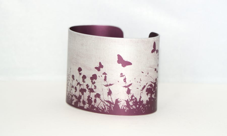 Summer hedgerow cuff