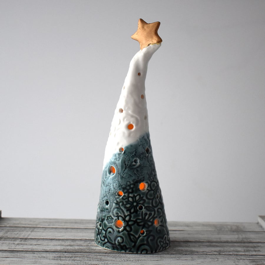 A306 Ceramic Christmas Tree Tea Light Holder (UK postage free)