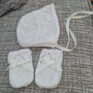 Hand knitted baby girls hat & mittens