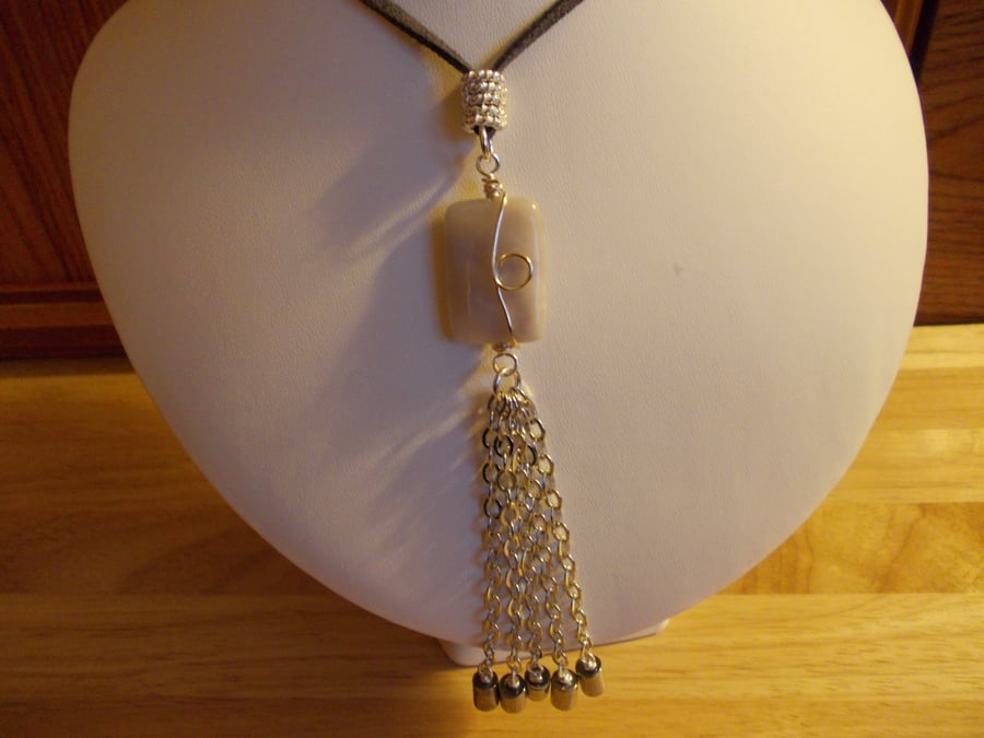 Grey agate and chain tassle pendant