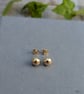 Recycled Solid 9ct Gold Smooth Pebble Earrings - JBJ3046 - Image 2