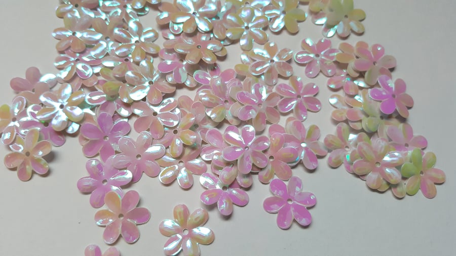 50 x Craft Sequins - AB Plated - Flower - 15mm - White 