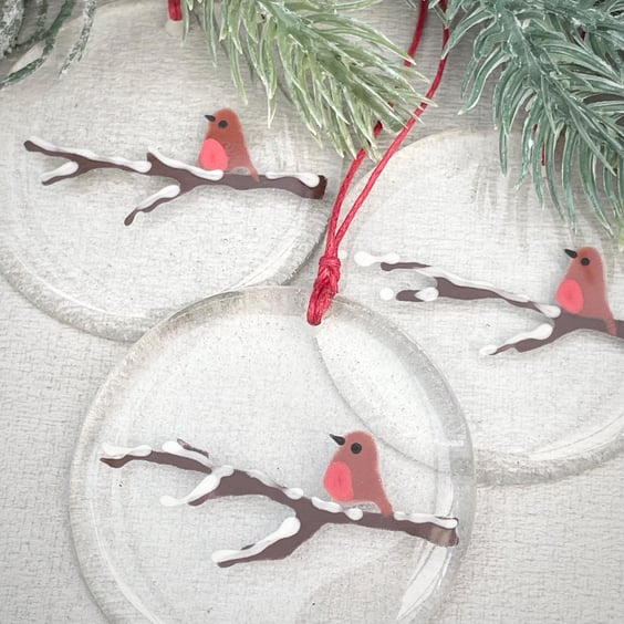 Robin on a snowy branch - glass Christmas tree decoration