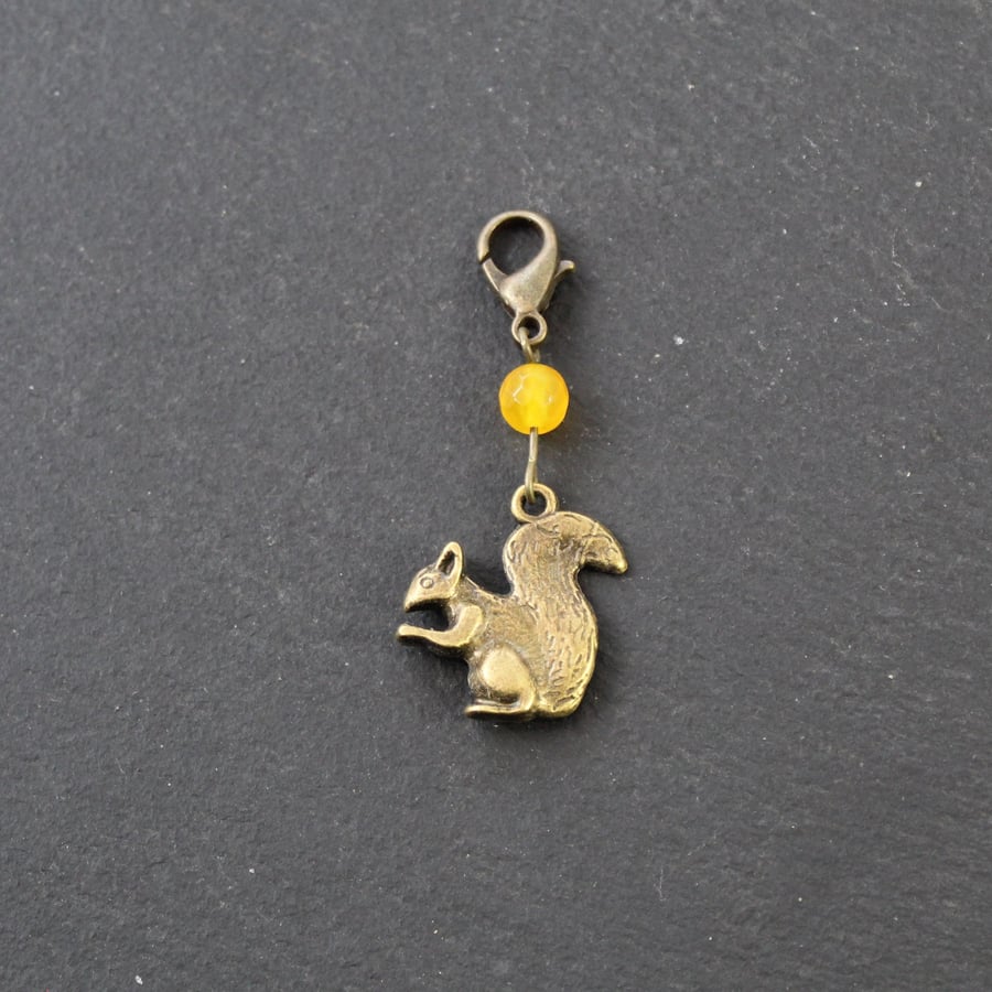 Squirrel Progress Keeper for knitting & crochet in Antique Bronze Tone 