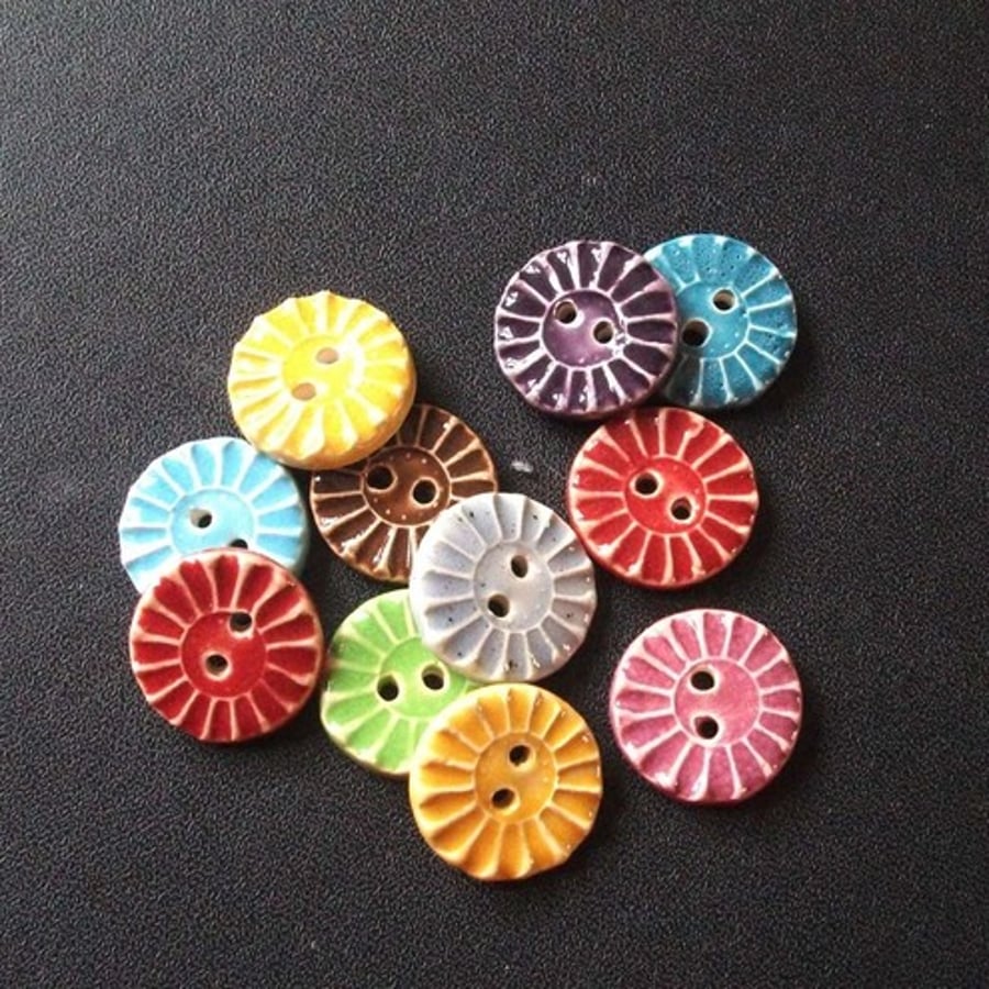 Set of 11 ceramic flower buttons Folksy