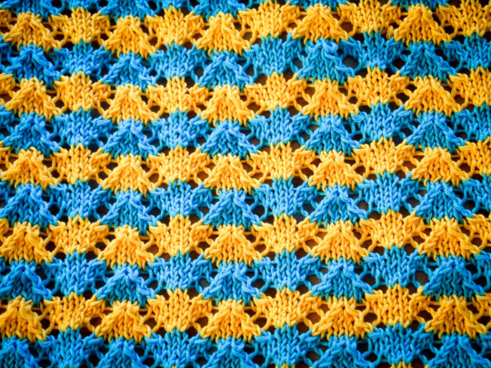 The Sun 'n' Surf baby blanket - DIGITAL PATTERN ONLY - Stand with Ukraine Appeal