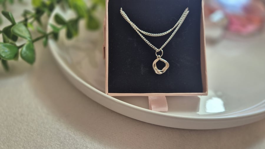 Sterling Silver,Silver Necklace,Round Interwoven Pendant
