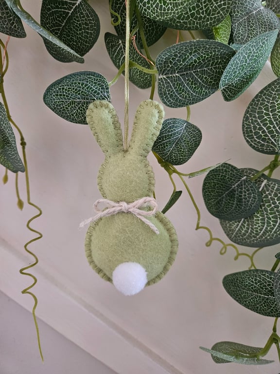 Hanging Felt Bunny 