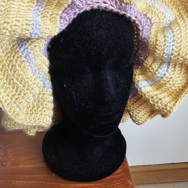 Low Ruffle Sun Hat