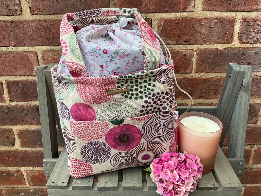 Purple Abstract Circles Drawstring Insulated Lunch Bag