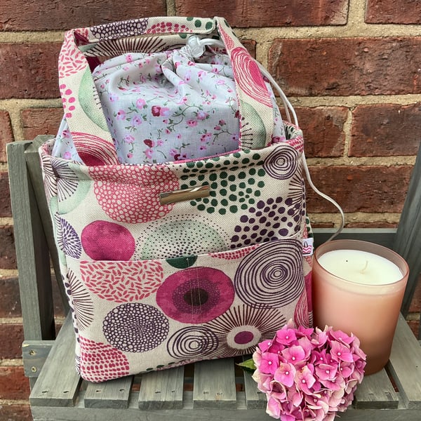 Purple Abstract Circles Drawstring Insulated Lunch Bag