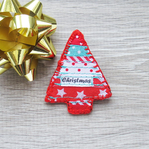 Red Christmas Brooch – Tree shaped