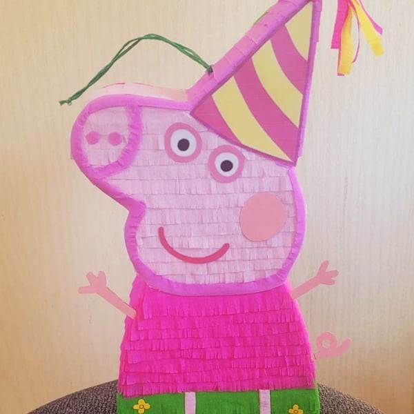Peppa Pig Pinata 30cm