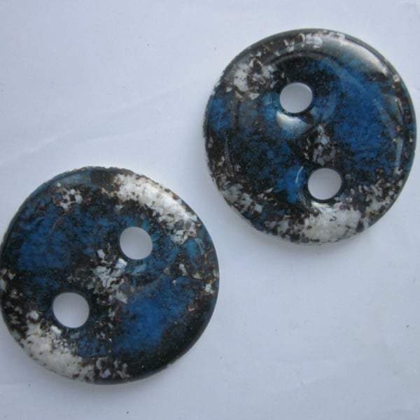 Handmade pair of cast glass buttons - Round deep blue marble