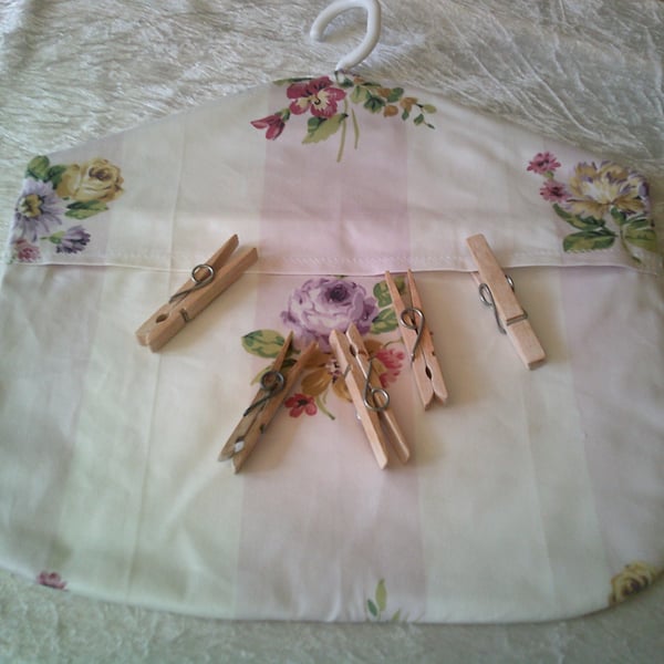 Small Peg Bag with Flowers and Pink Stripes (pegs not included)
