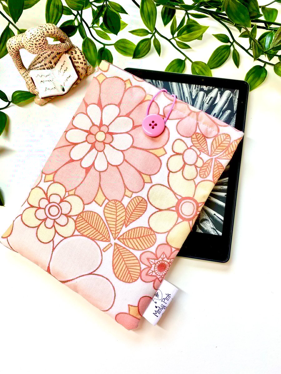 Handmade Vintage Fabric pink Retro Floral Kindle Sleeve, E-reader pouch