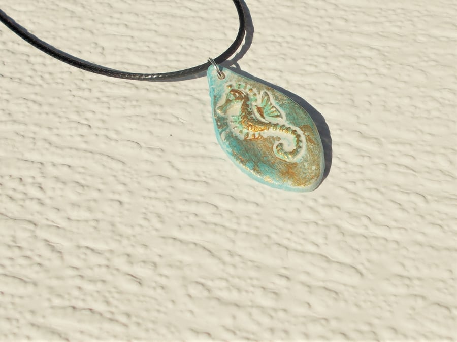 Turquoise & Gold Seahorse Pendant 