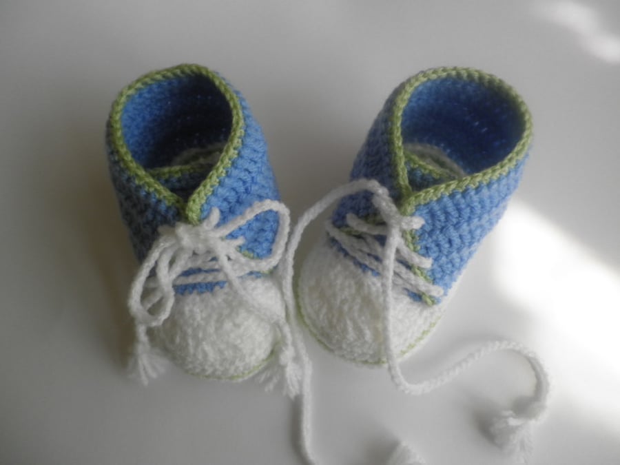 SALE!  Baby Booties, Baby shoes