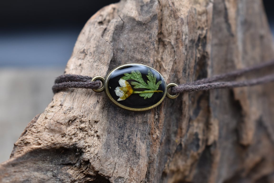 Adjustable Resin Bracelet with Pressed Leaf and Flower Bud, Waxed Cotton Cord