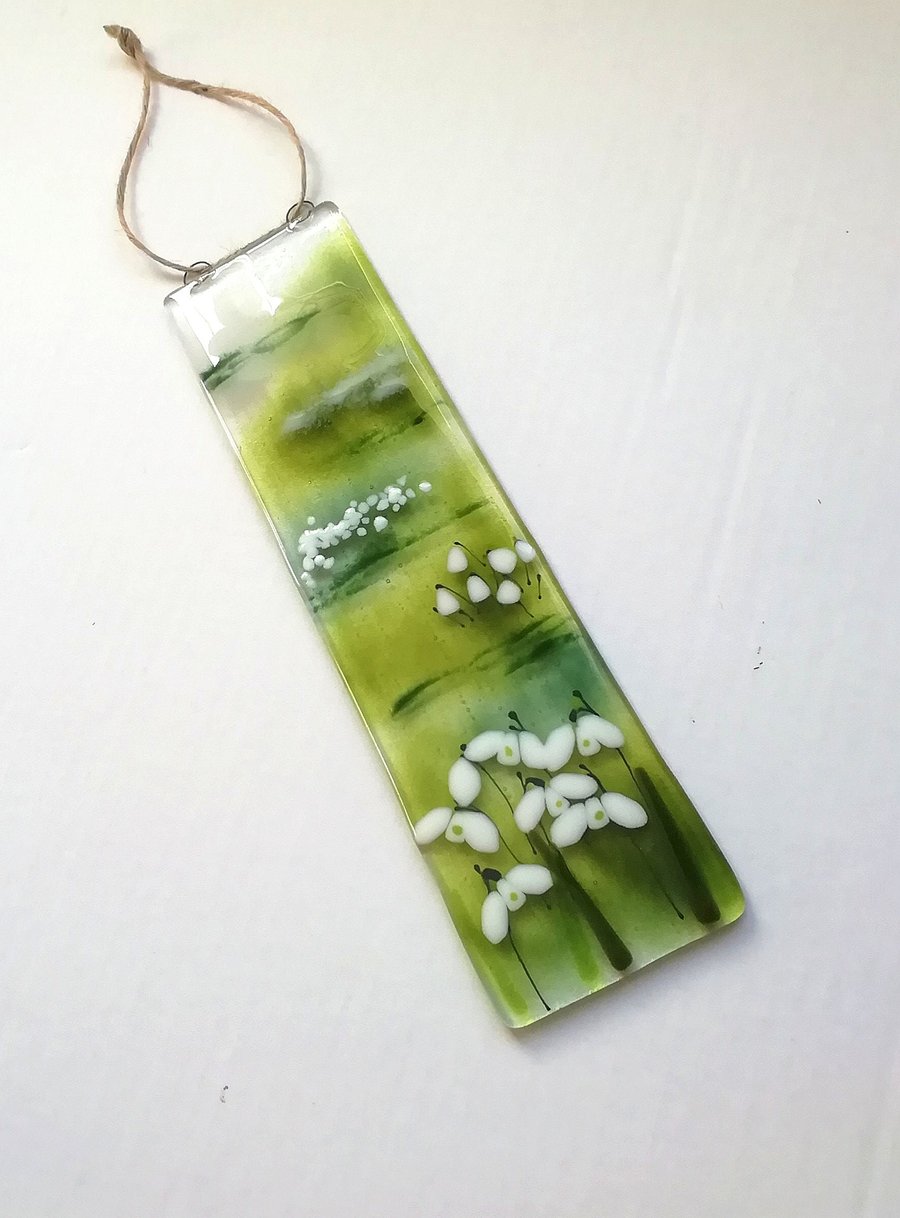 Snowdrop Suncatcher: Fused Glass Wall Art, Spring Flower Decor