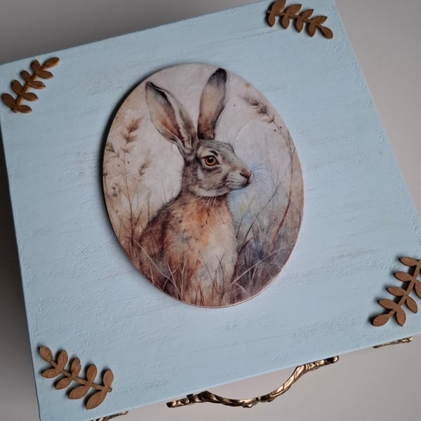 Trinket Keepsake Box, Memory Storage for Wildlife and Vintage Enthusiasts