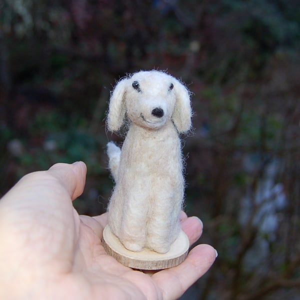 Needle felt wool Labrador Dog 3.5 ins tall, wool dog, 