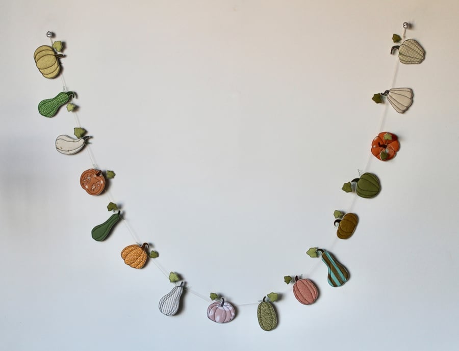 'Gourd and Pumpkin Garland' - Hanging Decoration
