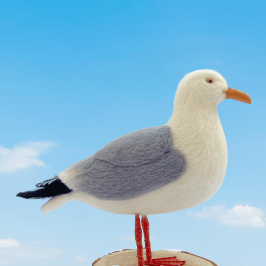 Needle felted woollen sculpture, seagull