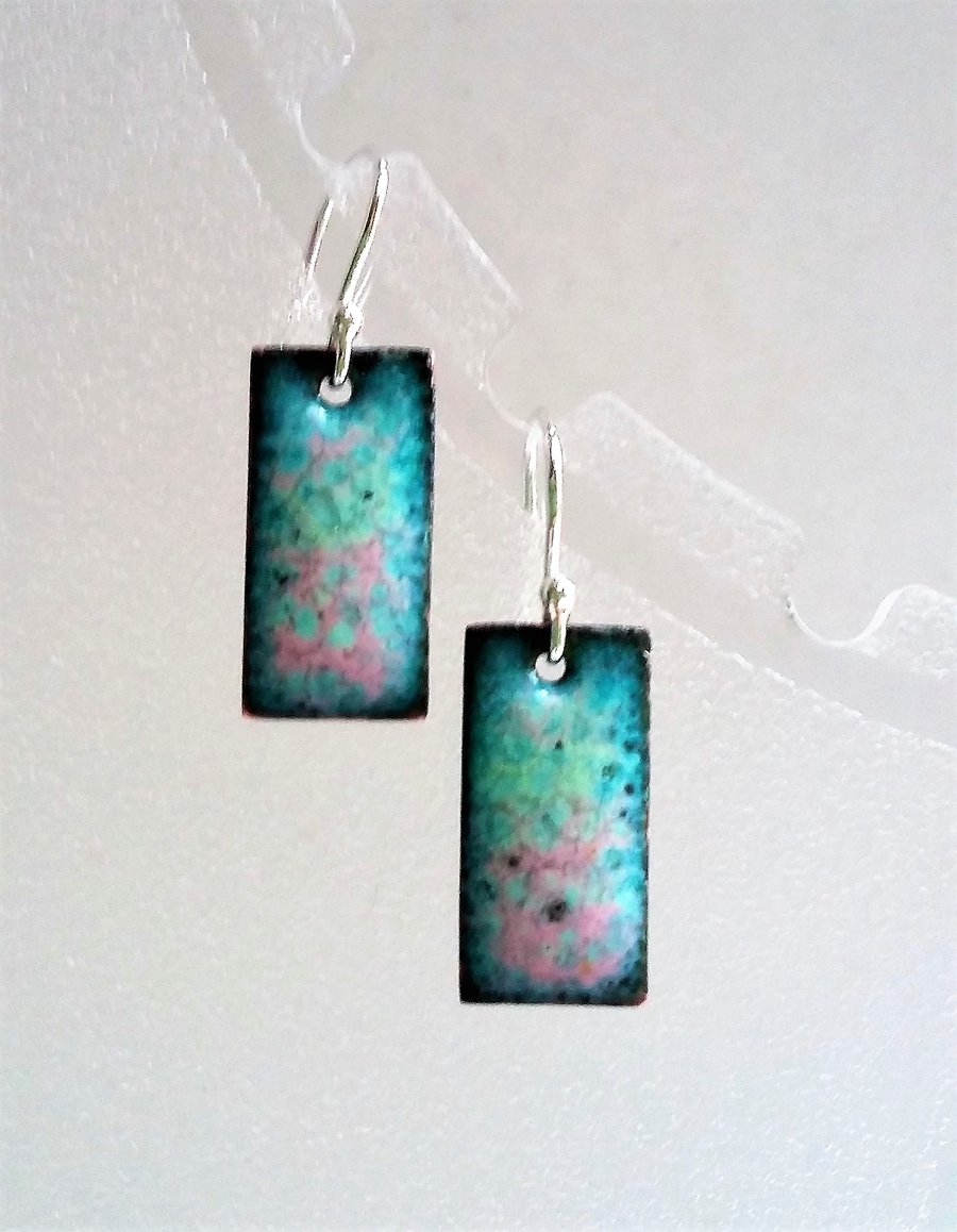 Enamelled rectangular copper pink and green earrings 071