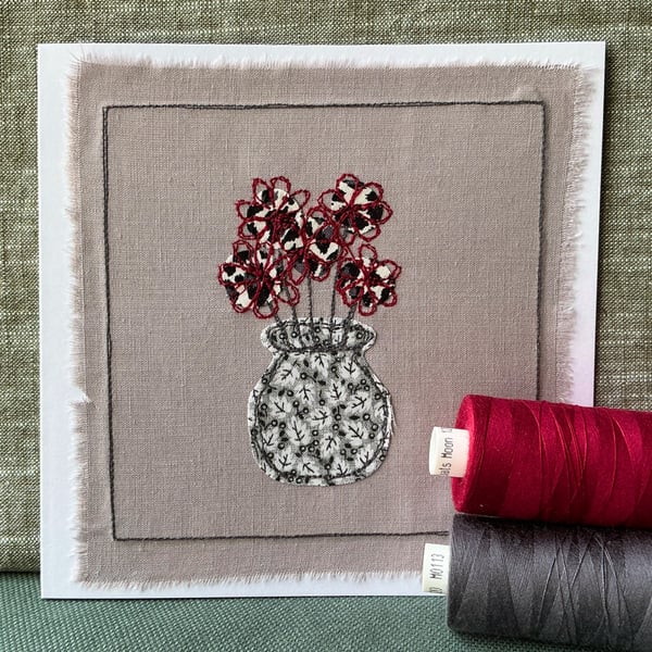 Embroidered appliqué greetings card with envelope