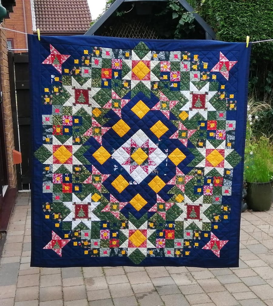 Patchwork Christmas Quilt - Festive Wreath  142cm X 155cm