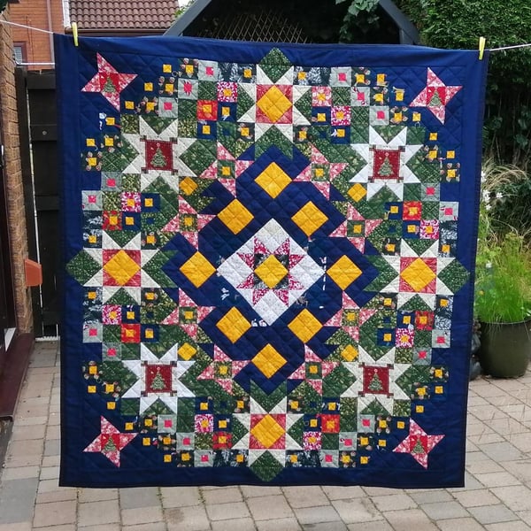 Patchwork Christmas Quilt - Festive Wreath  142cm X 155cm