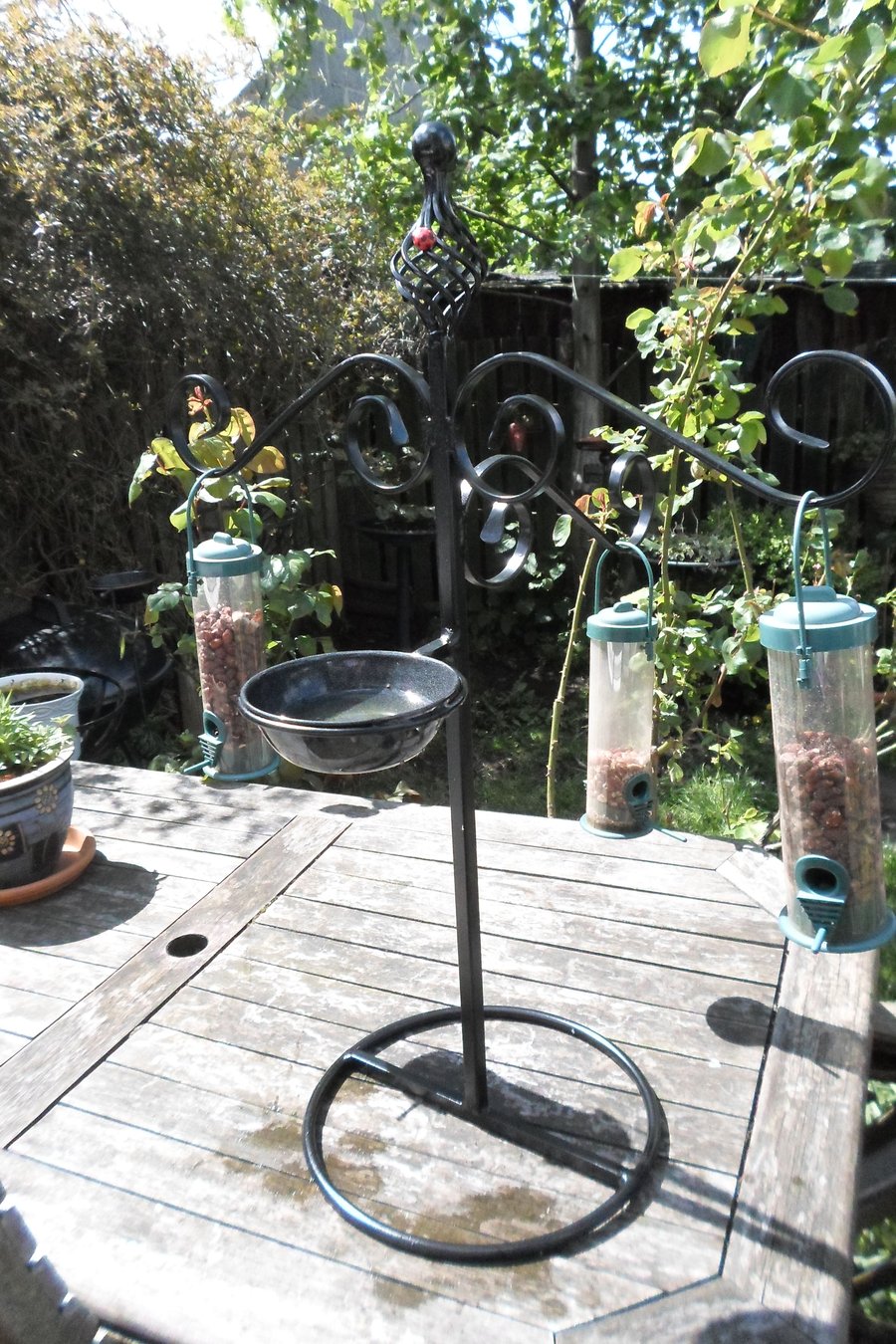 Wrought Iron Bird Feeding Station Kit