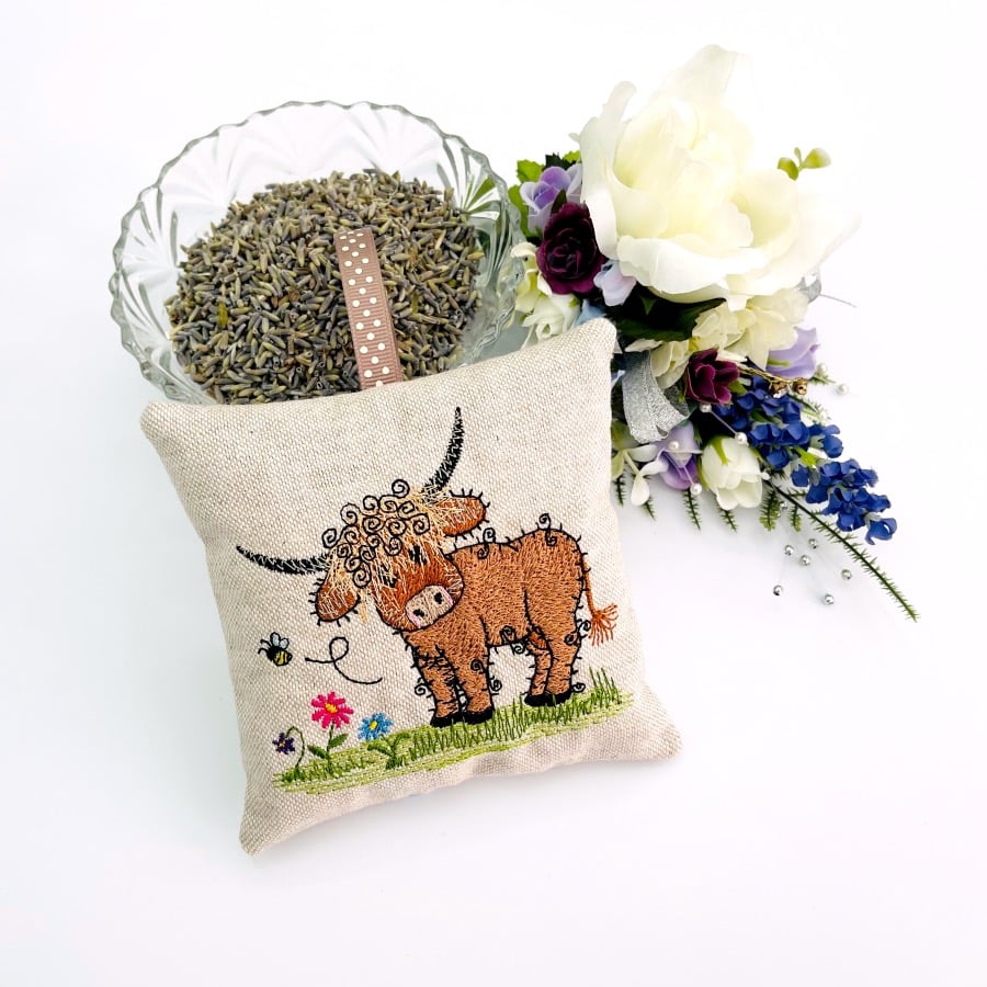 Raggy Highland Cow Lavender Bag