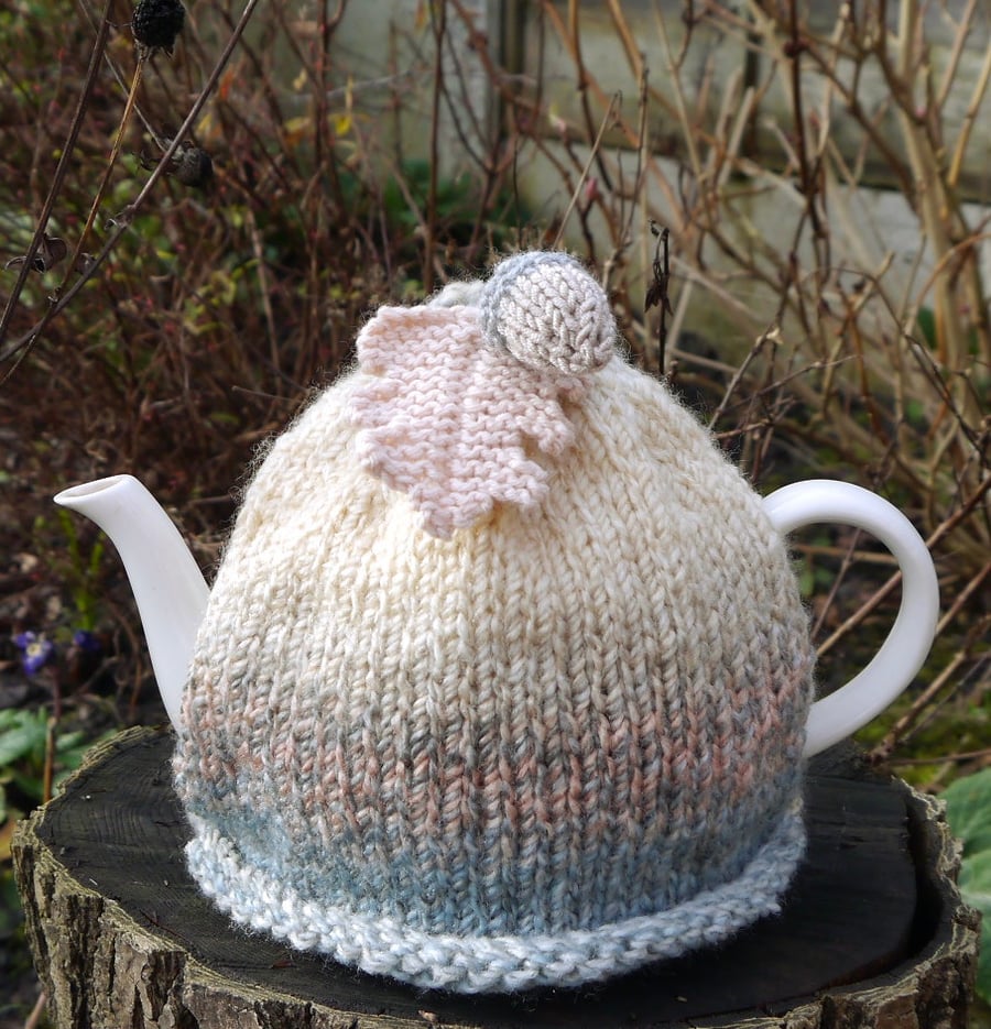 Tea Cosy Marble Acorn and Oak Leaf Pale Pink