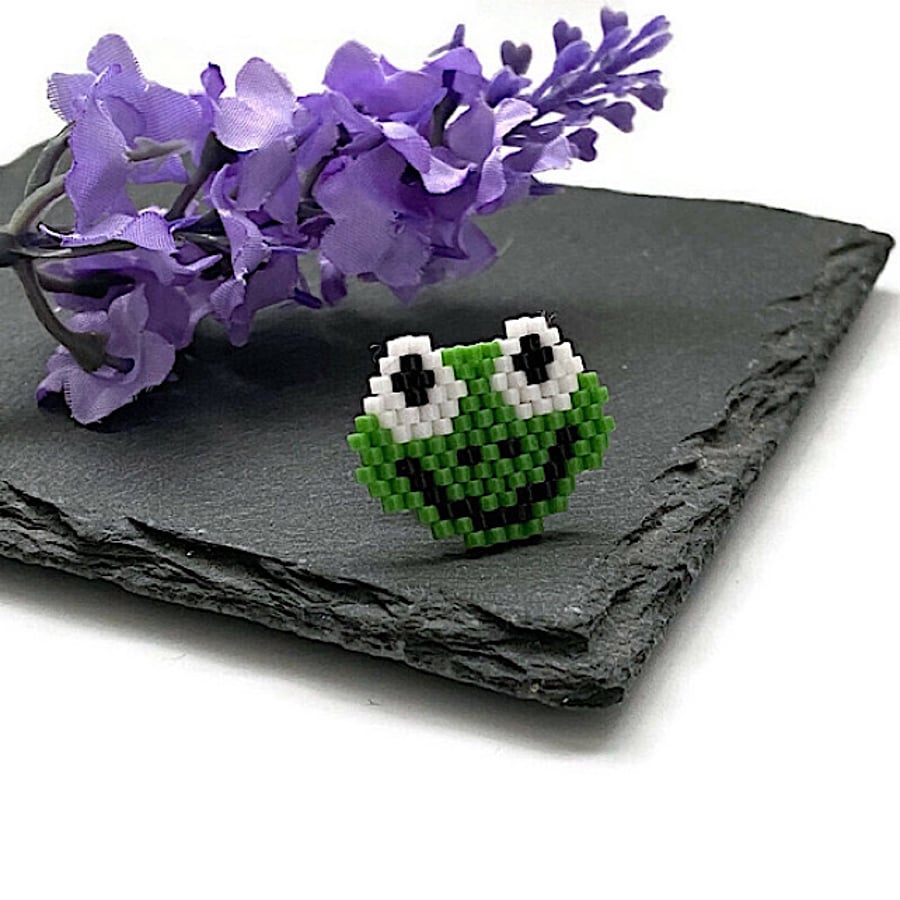 Beaded Frog Pin Badge