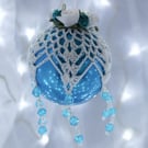 Christmas bauble turquoise and white crochet lace vintage style, M3