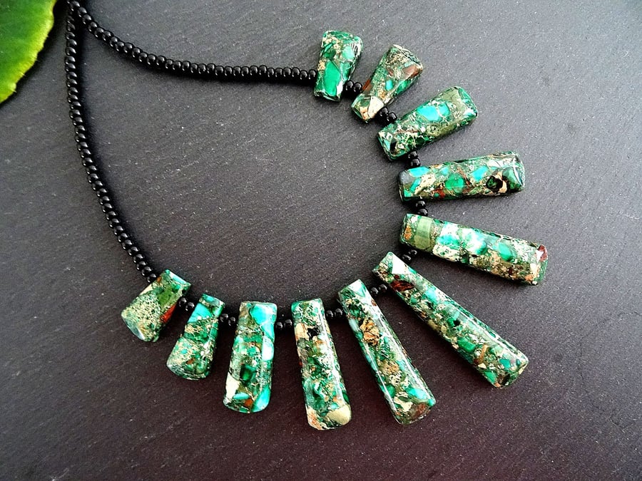 Green Impression Jasper Fan Necklace