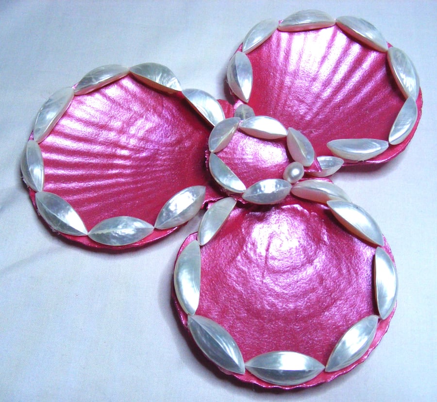Fuchsia shell trinket dishes with mother of pearl trocha shell