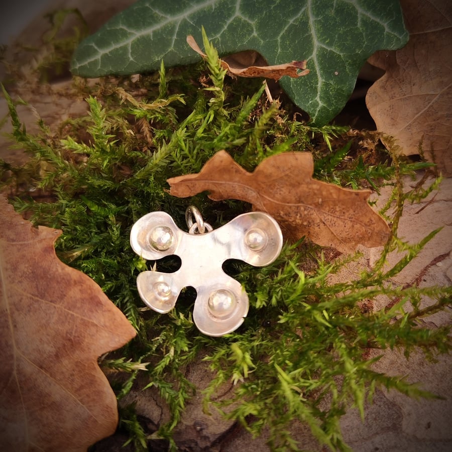 Sterling silver abstract leaf pendant