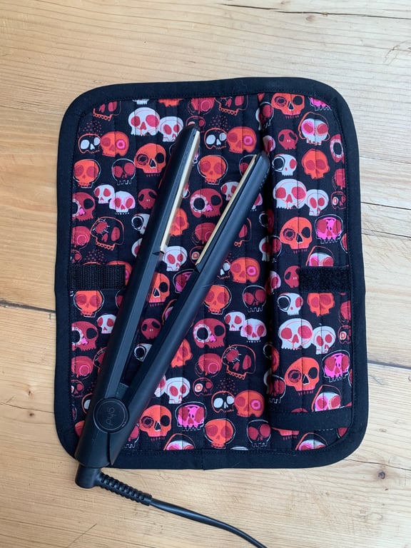 Skull Print Quilted Fabric Insulating Hair Straightener Mat