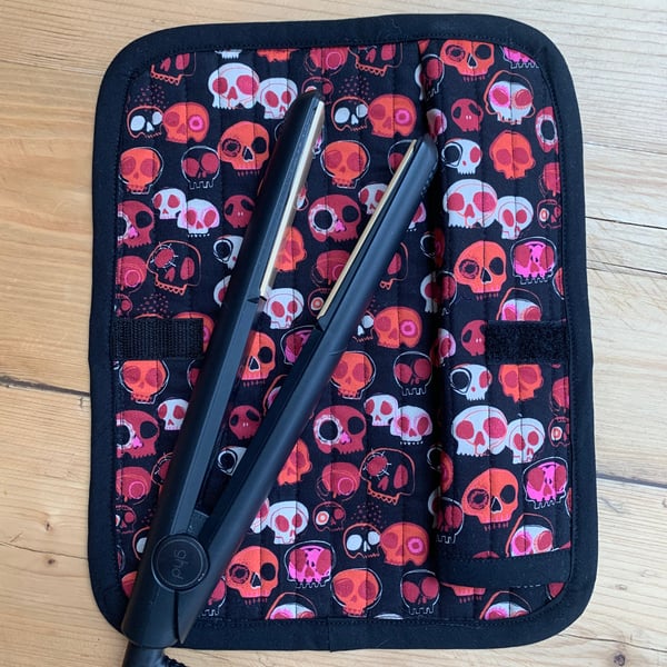 Skull Print Quilted Fabric Insulating Hair Straightener Mat