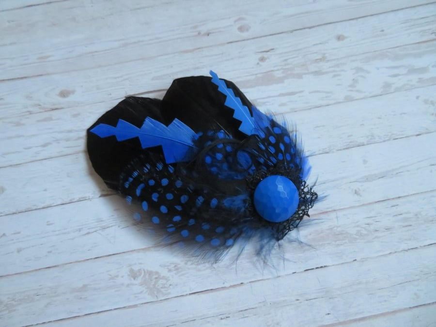 Sapphire Royal Blue and Black Small Feather Vintage Button Hair or Hat Clip 