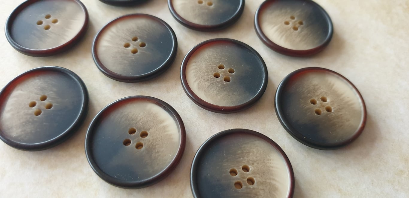 28mm 44L Vintage Italian Polyester Horn Buttons (4 other sizes available)