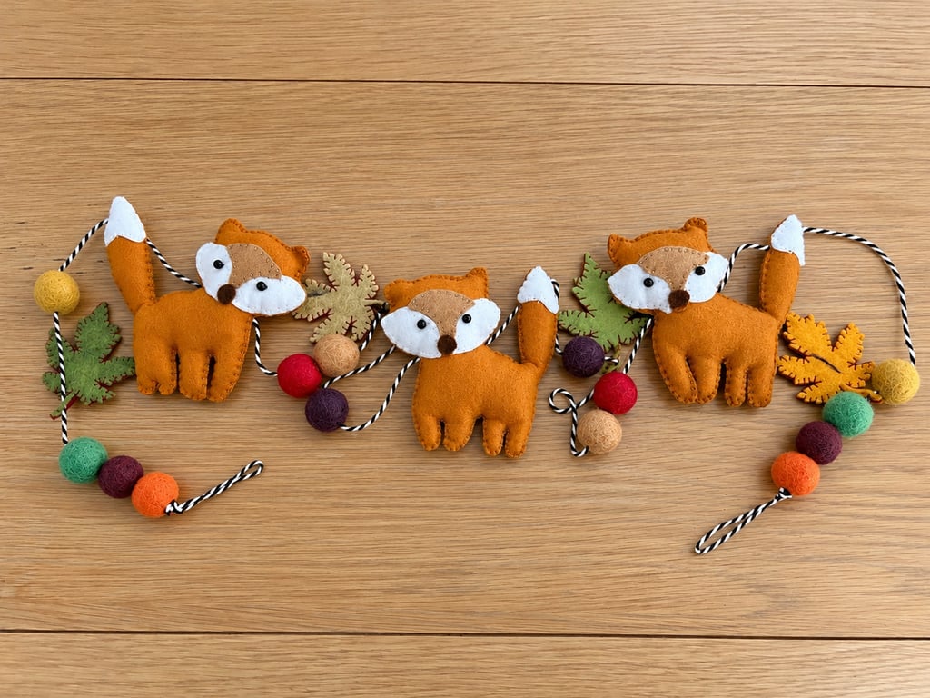Handmade Felt Fox Garland- Autumn woodland decoration with felt leaves and balls