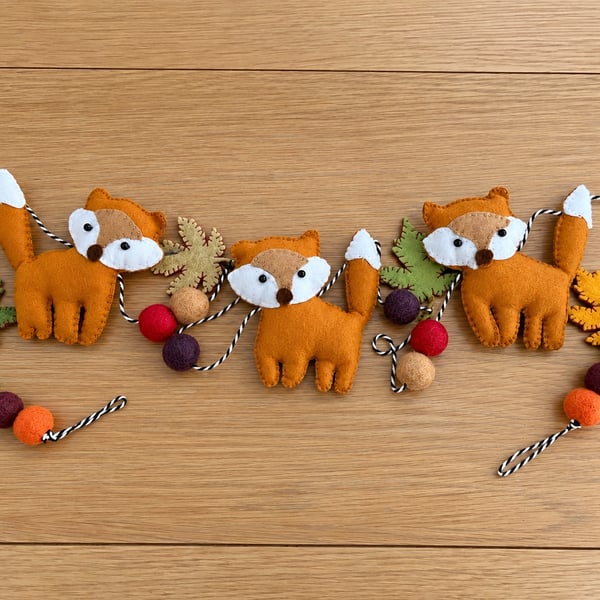 Handmade Felt Fox Garland- Autumn woodland decoration with felt leaves and balls